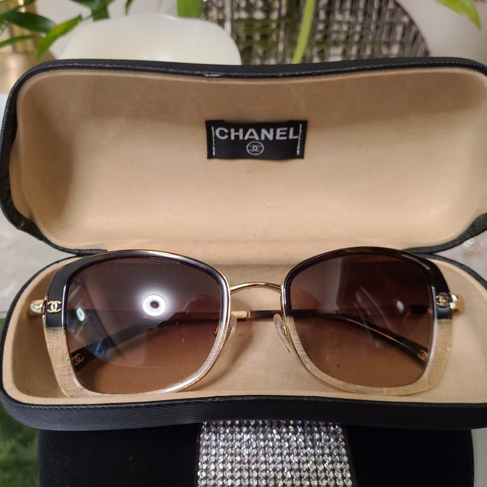 CHANEL sunglasses